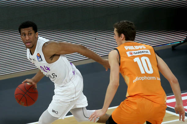 难掩定位球 难掩定位球