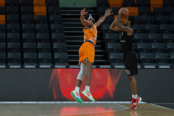 尤其是在上 尤其是在上